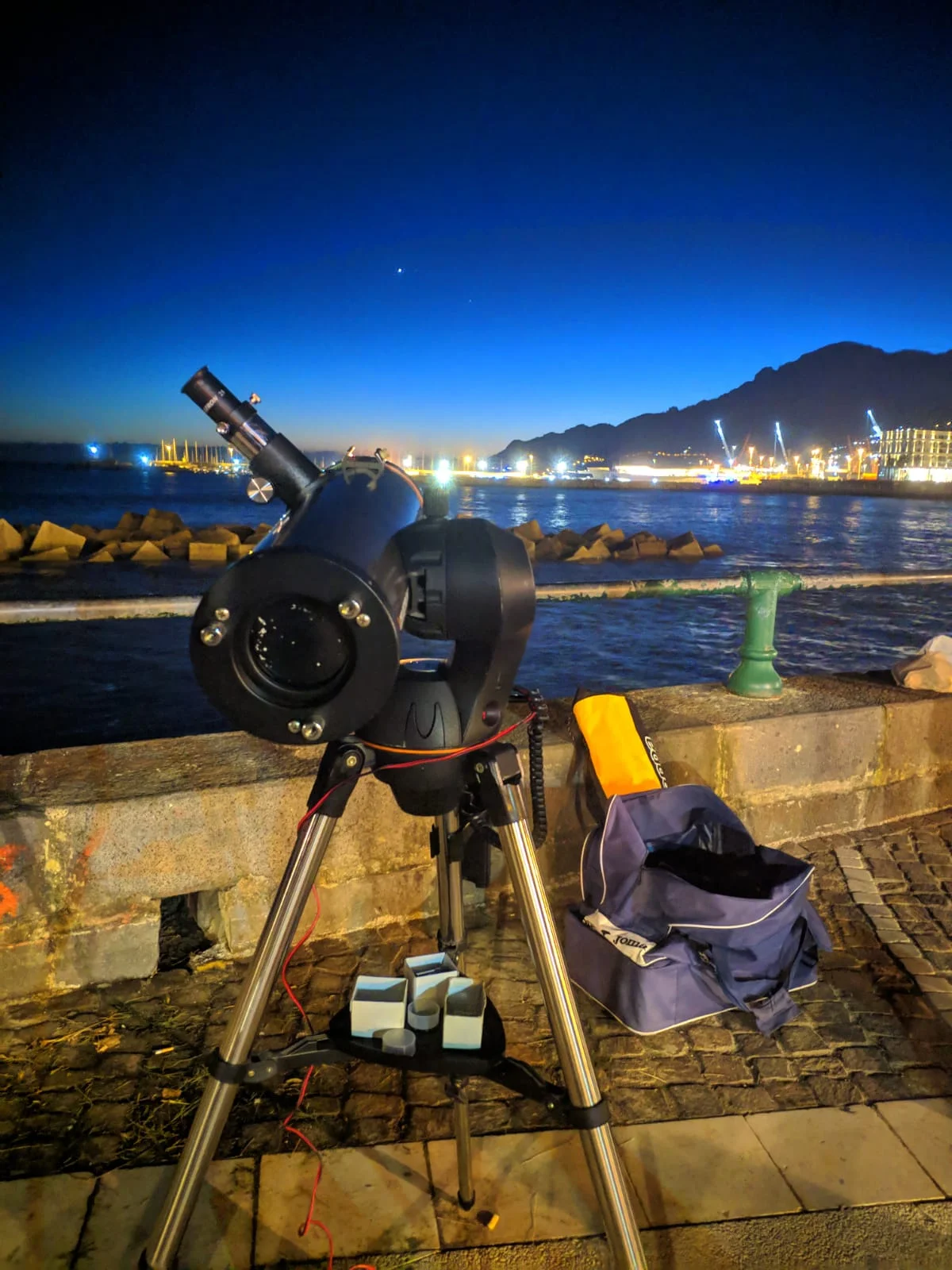 Il telescopio del CANA sul lungomare di Salerno